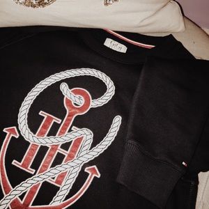 TOMMY HILFIGER VS GIGI HADID crew neck
